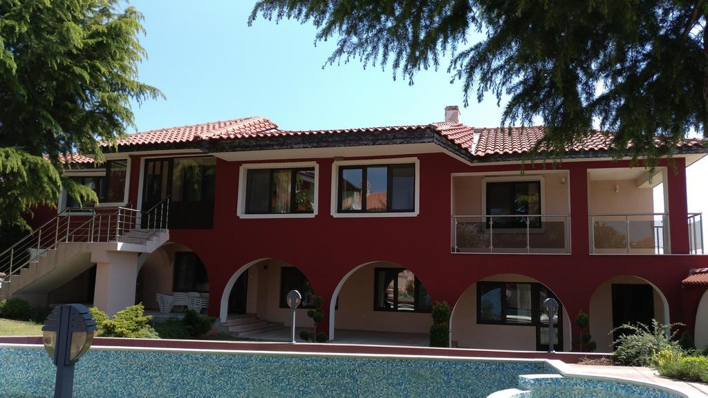The Red House Hotel Kosharitsa Ngoại thất bức ảnh