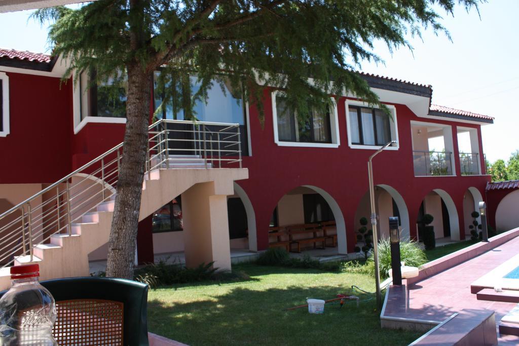The Red House Hotel Kosharitsa Ngoại thất bức ảnh